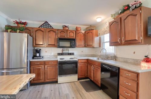 15 Rosewood Dr, Lancaster PA  17603-9329 exterior