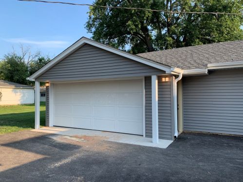 17633 Howe Ave, Homewood IL  60430-1026 exterior