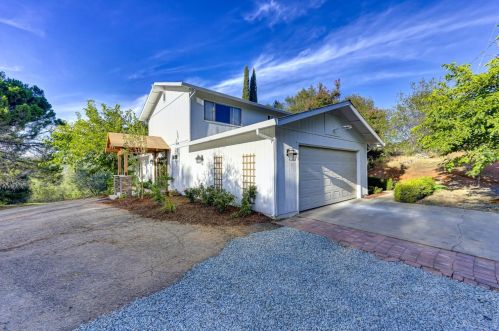 1761 Kelly Ln, Newcastle, CA 95658-9770