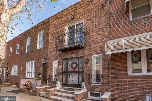 1915 13th St, Philadelphia, PA 19148-2202