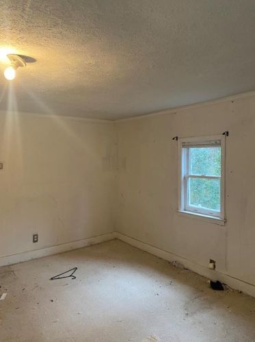 1092 Hillcrest Dr, Atlanta, GA 30316-4504