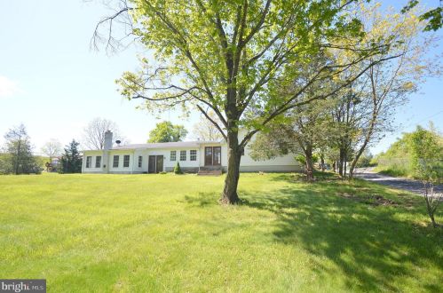 48 Calvin Unger Ln, Berkeley Springs WV 25411-5181 exterior