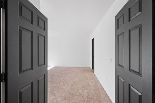 8738 Continental Dr, Riverside CA  92504-4231 exterior