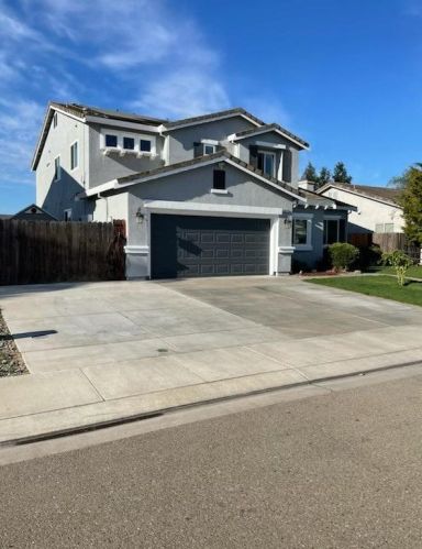 2018 Peregrine St, Manteca, CA 95337-7902