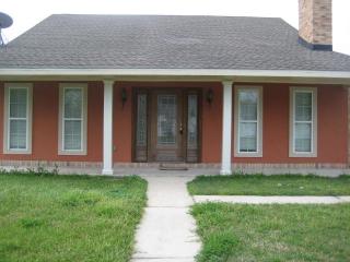 117 Overseas Ave, Belle Chasse LA  70037-1934 exterior