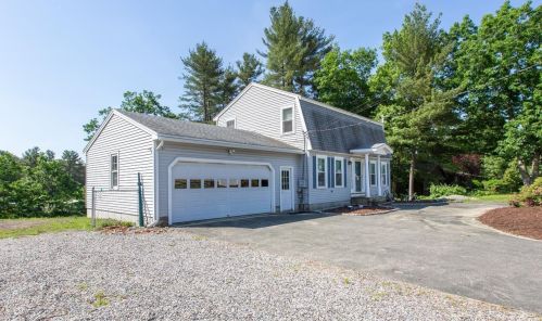 17 Ferry Rd, Nashua, NH 03064-1129