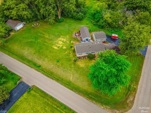 9803 Beech Ave, Bull Valley, IL 60014-4818