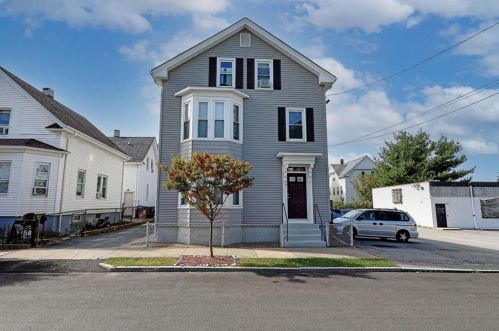 19 Bergen St, Providence, RI 02908-4608