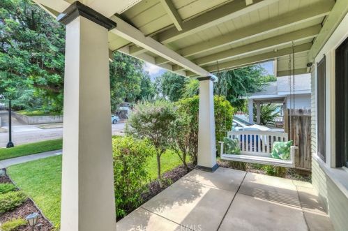 3055 Chestnut St, Riverside CA  92501-2411 exterior