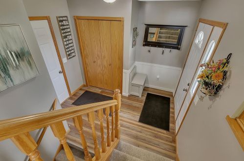 518 Iris Ln, Saint Joseph, MN 56374-4635