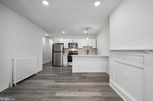 24 51 St, Philadelphia PA 19139-2726 exterior