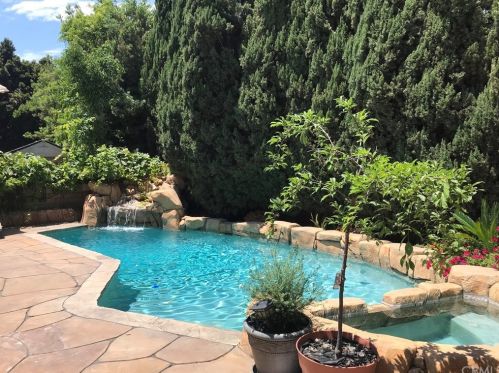 9851 Sunny Cir, Cypress, CA 90630-3921