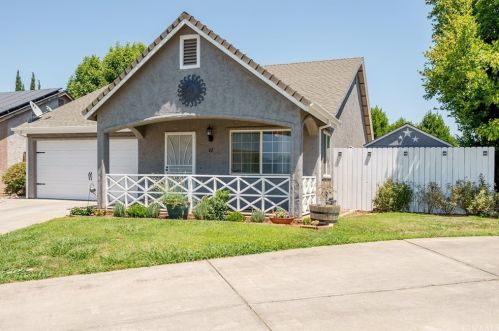 42 Lacewing Ct, Chico, CA 95973-8211