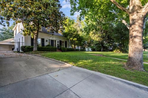 3516 Lenox Dr, Fort Worth, TX 76107-1733