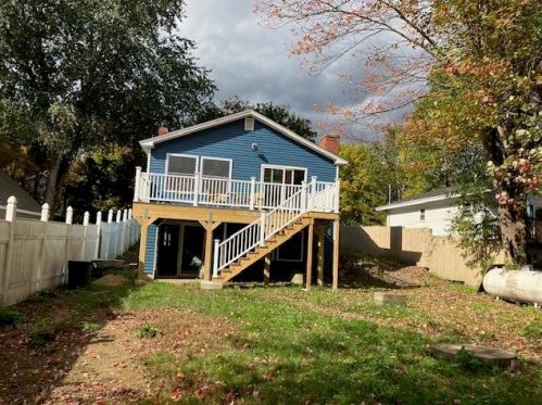 37 Cove St, Goffstown, NH 03045-2680