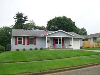 1076 Jennifer Ln, Lancaster, OH 43130-4138