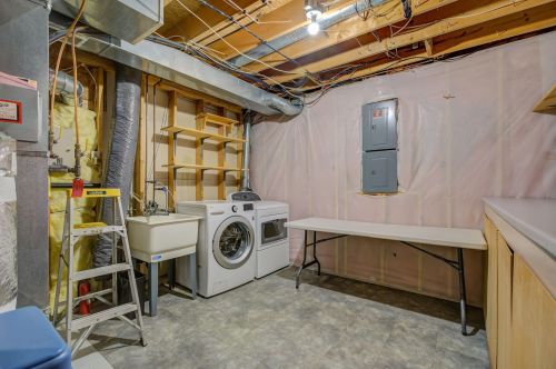 679 Falcon Rdg Rd, Saint Paul MN  55125-1457 exterior