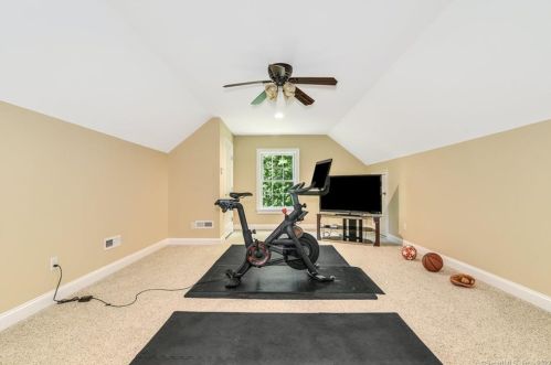 25 Historic Dr, Upper Stepney CT  06468-3207 exterior