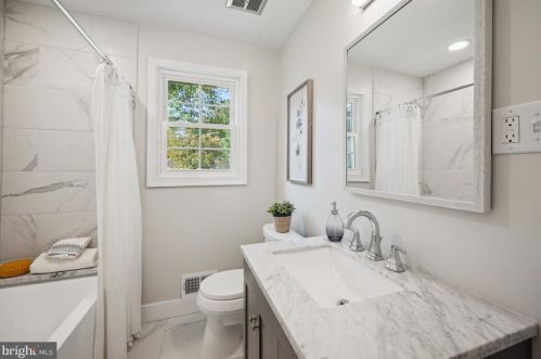 847 Cedar Ave, Haddonfield NJ 08033-1012 exterior