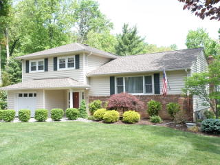 3 Arlington Dr, Parsippany, NJ 07834-2403