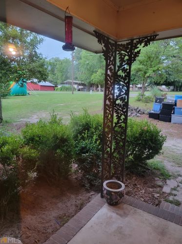 214 North Ave, Adrian, GA 31002-4127