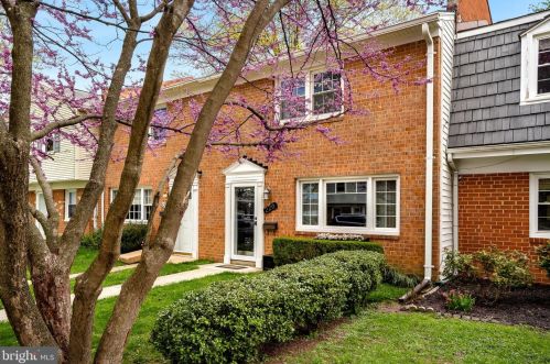 226 Shenandoah St, Leesburg, VA 20175-4013