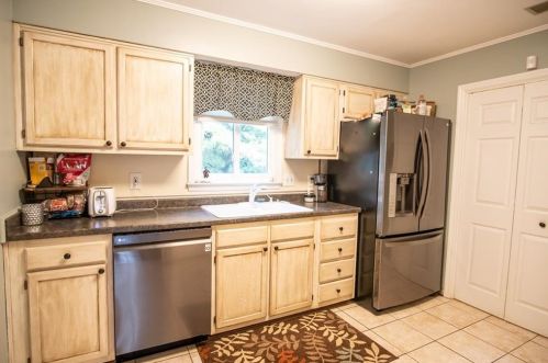 739 Creek Trl, Kennesaw, GA 30144-2131