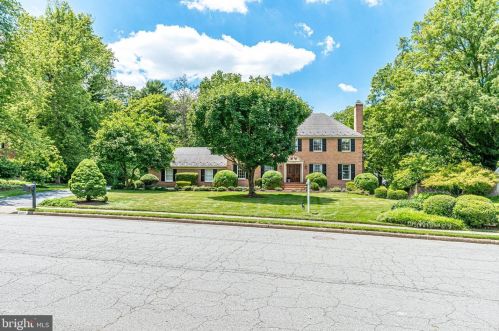 6363 Lynwood Hill Rd, Mc Lean, VA 22101-2317