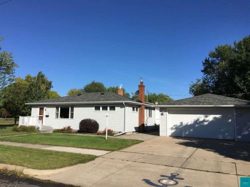115 35th St, Hibbing, MN 55746-2613