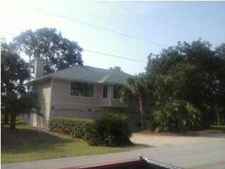 100 Bay Ave, Apalachicola, FL 32320-1912