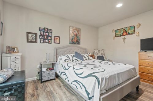 7 Copperwood Ln, Ephrata PA  17522-9186 exterior