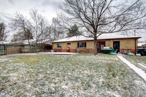 928 Scranton St, Denver CO  80011-6404 exterior