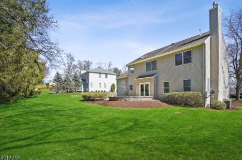 25 Marjaleen Dr, Dover NJ  07869-3411 exterior