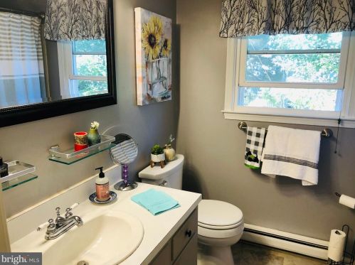 17 Friendship Ct, Charles Town WV 25414-5058 exterior