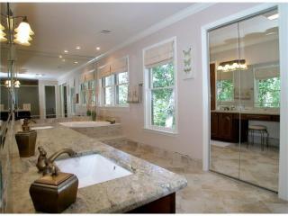 180 Chessington Dr, Alpharetta, GA 30022-4521
