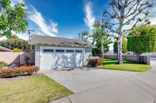 11927 Goodale Ave, Santa Ana, CA 92708-2610