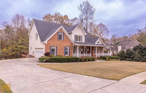 3805 Jones Creek Dr, Buford, GA 30519-1893