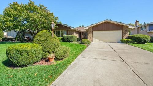12549 Nashville Ave, Palos Heights, IL 60463-1724