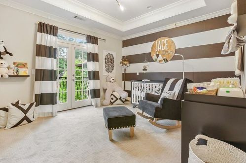 2292 Meadowvale Dr, Atlanta GA  30345-3543 exterior