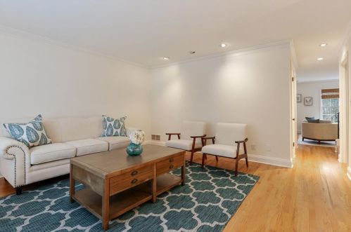 11 Ardmore Sq, Atlanta GA  30309-1821 exterior