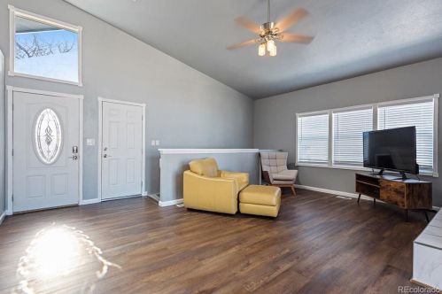 19325 Greenwood Pl, Denver CO  80013-3743 exterior