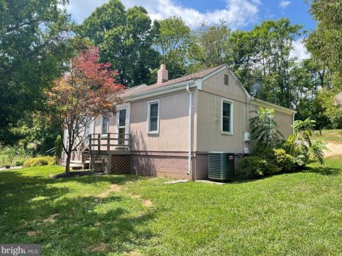 1395 Shepherd Grade Rd, Shepherdstown, WV 25443-4084
