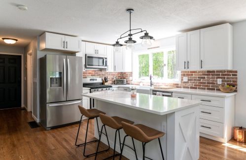 14 Edmatteric Dr, Nashua, NH 03062-1410