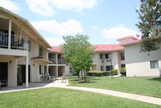 8537 Magnolia Ave, Riverside CA  92504-3255 exterior