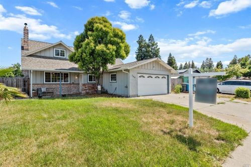 146 Fairview Dr, Vacaville CA  95687-6429 exterior