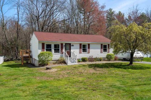 97 Overledge Dr, Derry, NH 03038