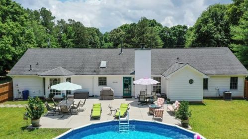 170 Brookfield Dr, Stockbridge GA  30281-1555 exterior