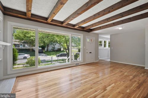 10300 Insley St, Silver Spring MD  20902-4931 exterior