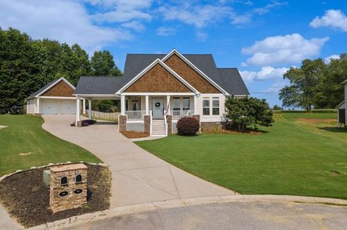 108 Camilla Dr, Carrollton, GA 30116-1835