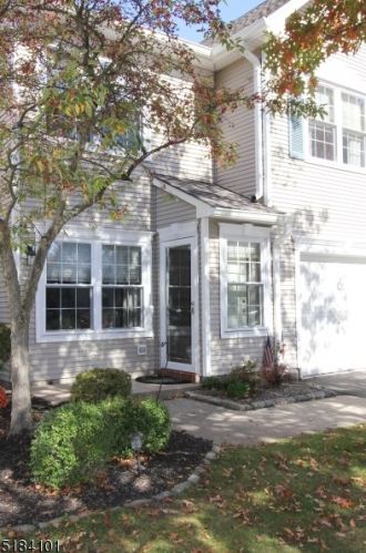 14 Stillwell Ct, Bridgewater, NJ 08807-5636